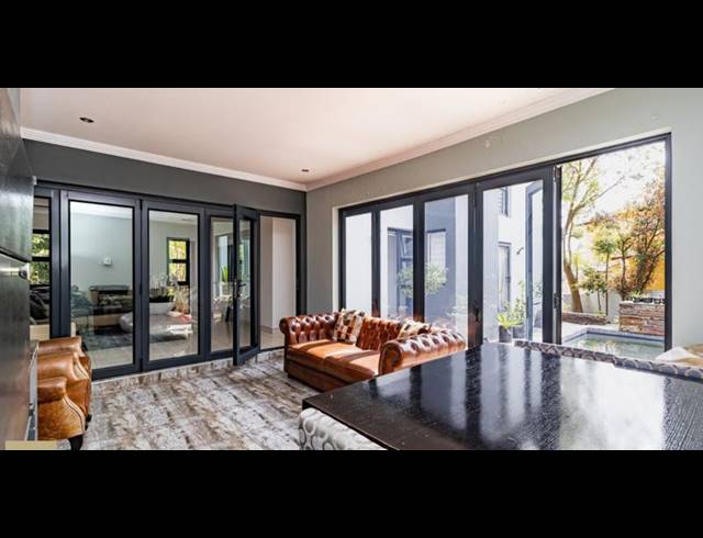 4 BEDROOM HOUSE FOR SALE IN GLEN ERASMIA